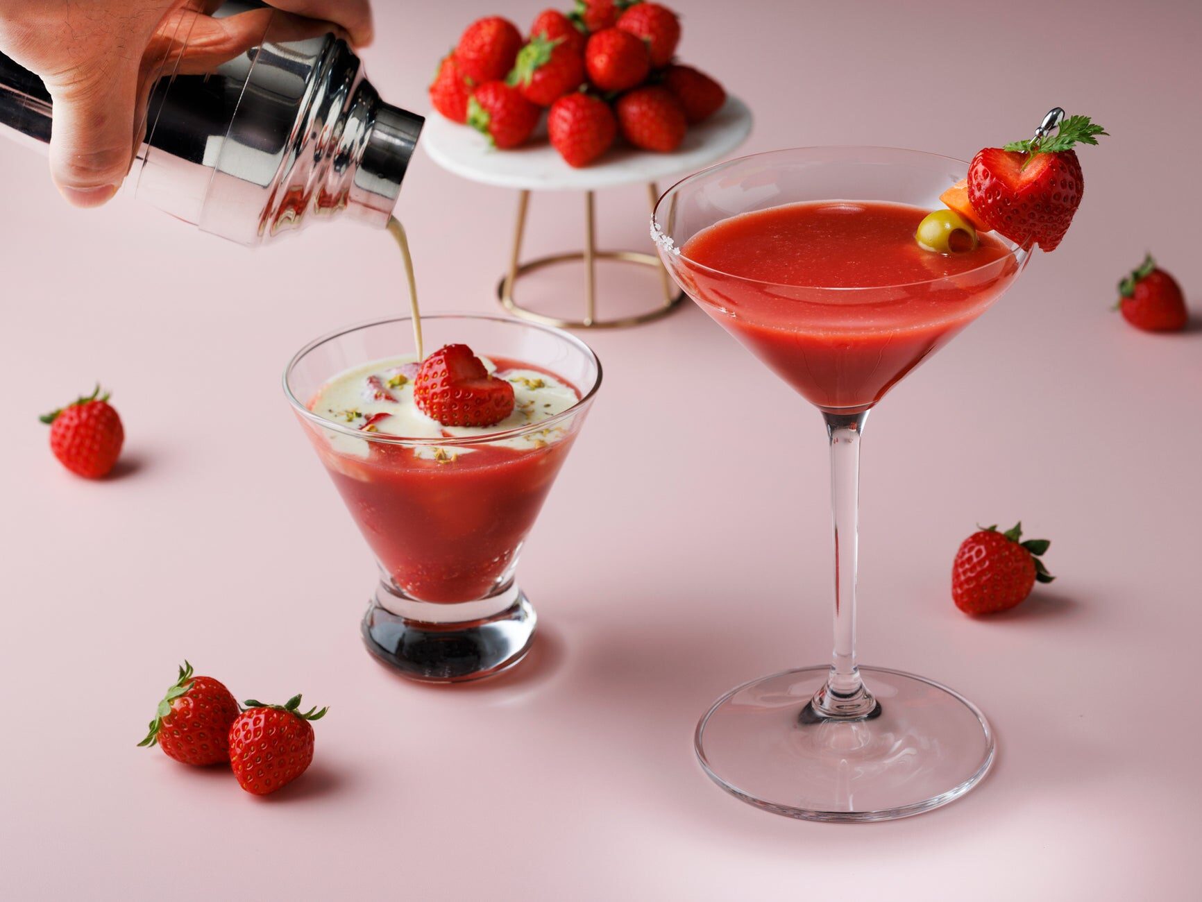 Courtyard by Marriott Spring Bar Presents Spring Cocktails with Fresh Strawberries